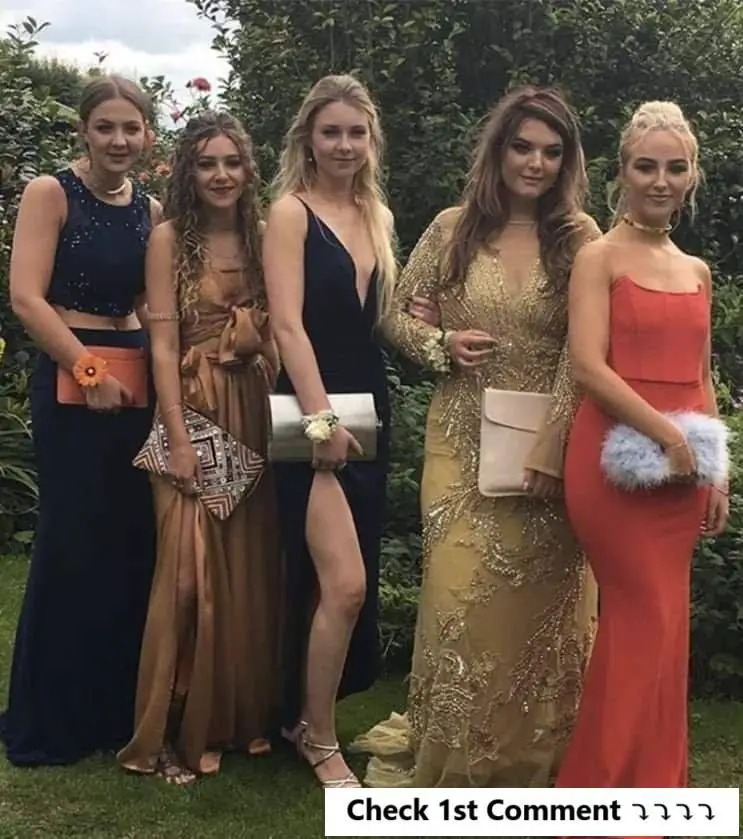 Five Girls Pose For Prom Photo—Later It Goes Viral Due To Little Hidden Detail