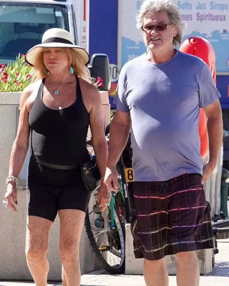 Fans Couldn’t Believe: Goldie Hawn Spotted Completely Unrecognizable!